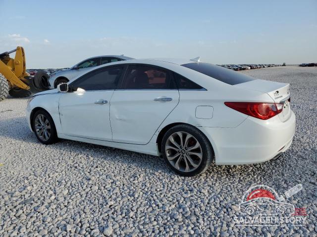 5NPEC4AC9BH219266 2011 HYUNDAI SONATA photo no. 2