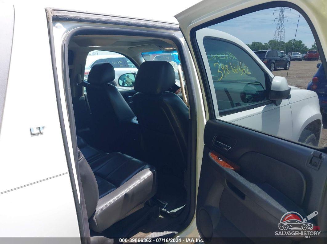 3GNVKFE05AG111045 2010 CHEVROLET AVALANCHE photo no. 8