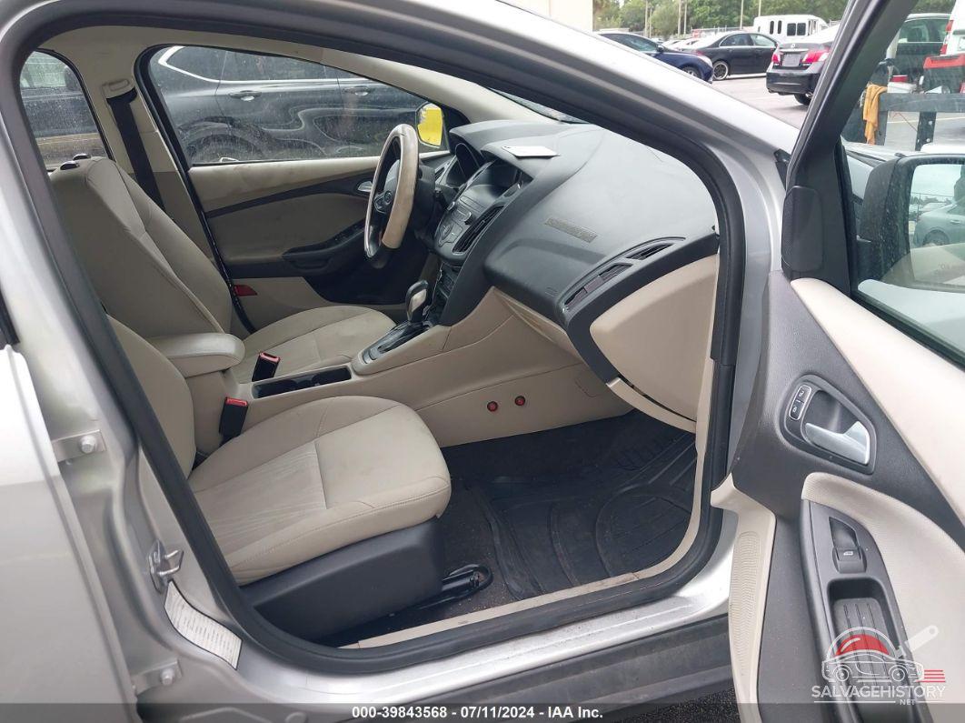 1FADP3K2XJL225075 2018 FORD FOCUS photo no. 5