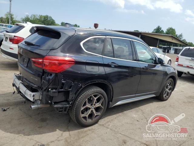WBXHT3C30J5L30262 2018 BMW X1 photo no. 3