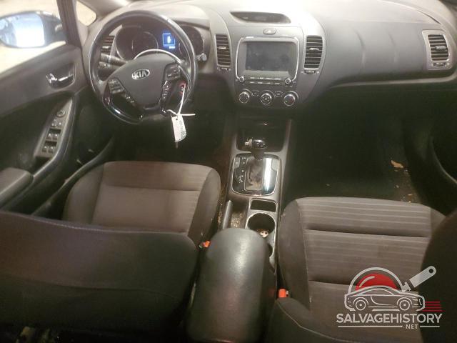 3KPFL4A77HE031155 2017 KIA FORTE photo no. 8