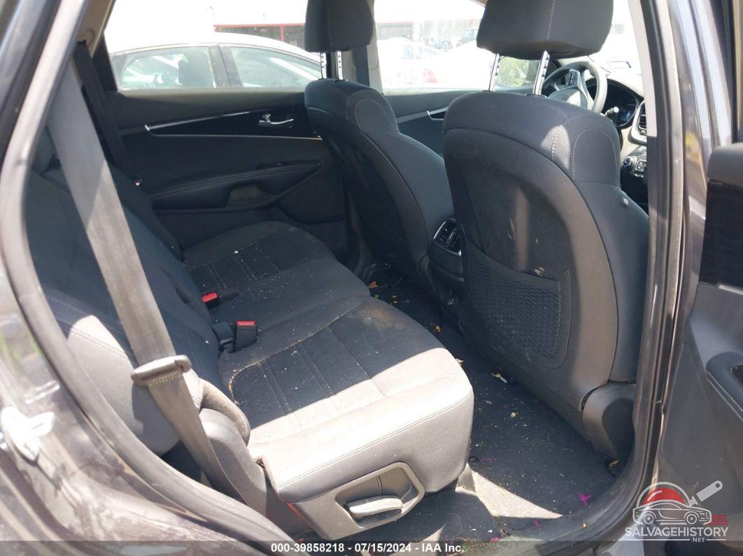 5XYPGDA57KG490753 2019 KIA SORENTO photo no. 8