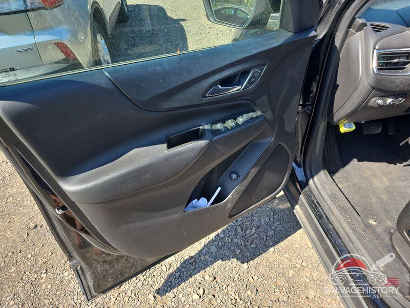 3GNAXUEV5ML346413 2021 CHEVROLET EQUINOX photo no. 2