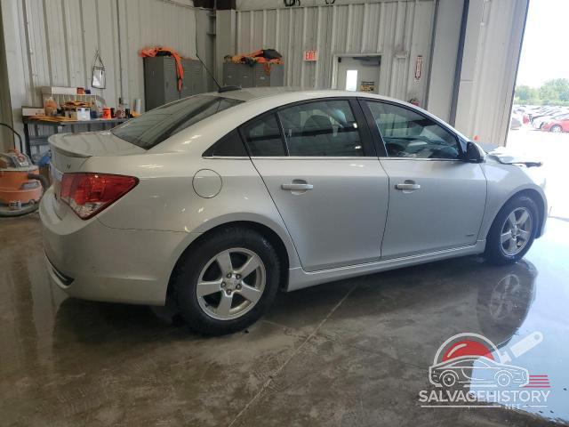 1G1PC5SBXF7111875 2015 CHEVROLET CRUZE photo no. 3