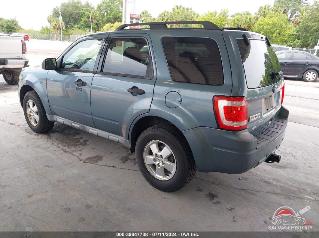 1FMCU0D73AKB28369 2010 FORD ESCAPE photo no. 3
