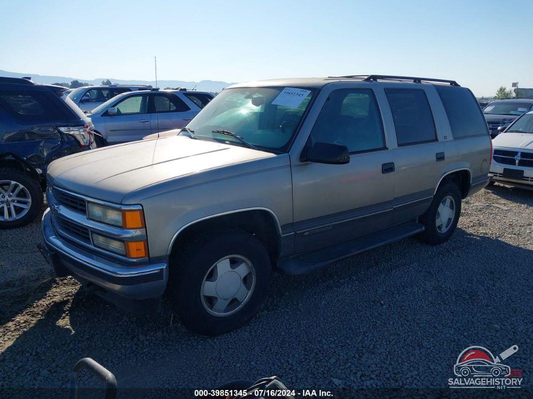 1GNEK13R1XJ355674 1999 CHEVROLET TAHOE photo no. 2