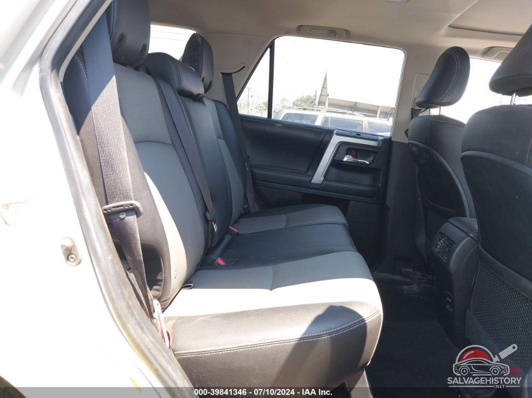 JTEBU5JR8J5553230 2018 TOYOTA 4RUNNER photo no. 8