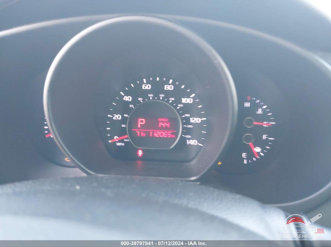 KNDJN2A26G7278890 2016 KIA SOUL photo no. 7