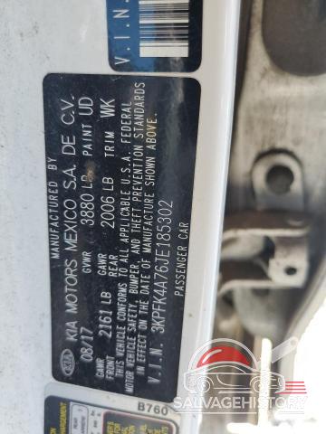 3KPFK4A76JE185302 2018 KIA FORTE photo no. 12